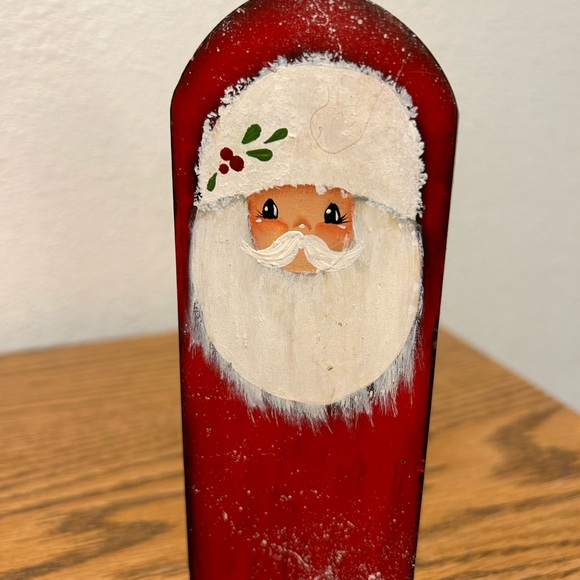 Handpainted Wooden Santa’s - Picture 7 of 13